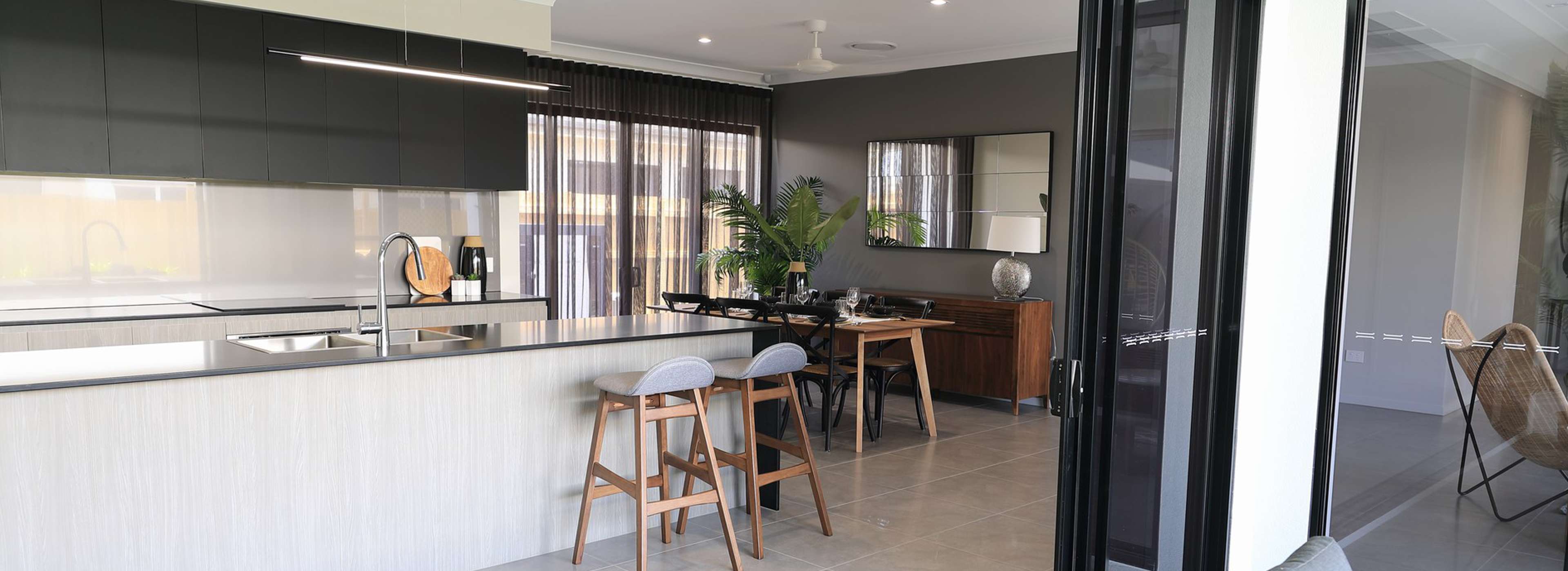 cairns beaches builder