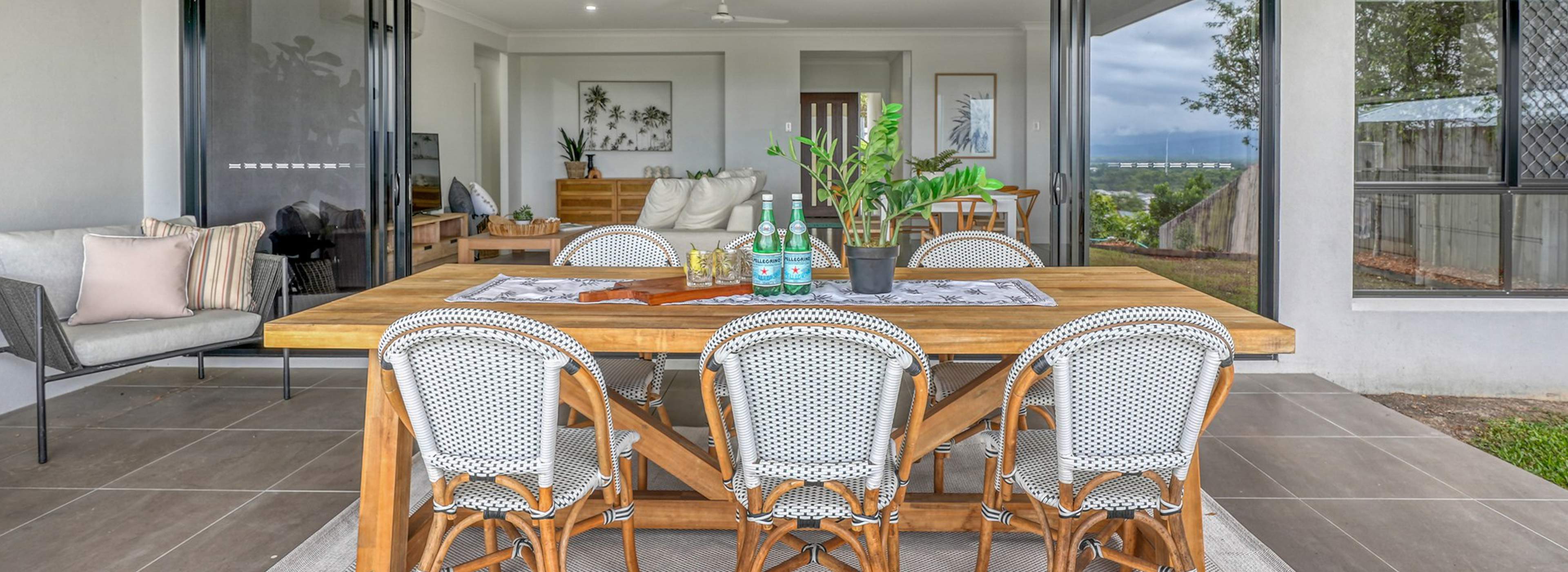cairns beaches builder
